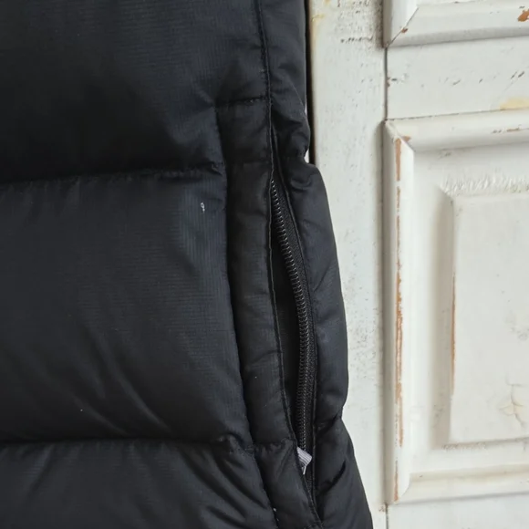 The North Face Black Down Puffer Vest - Picture 5 of 6